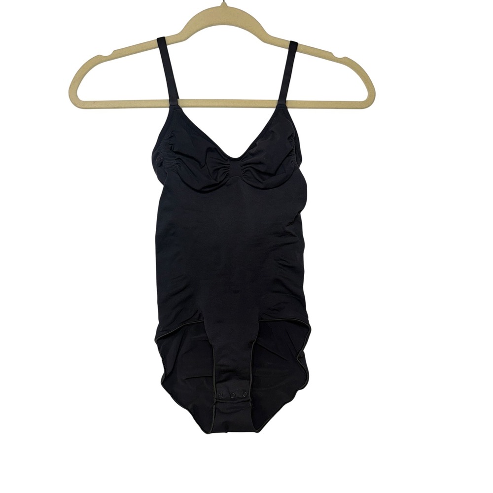 SKIMS‎ Sculpting Bodysuit Mid Thigh with Snaps Onyx Black Womens Size M